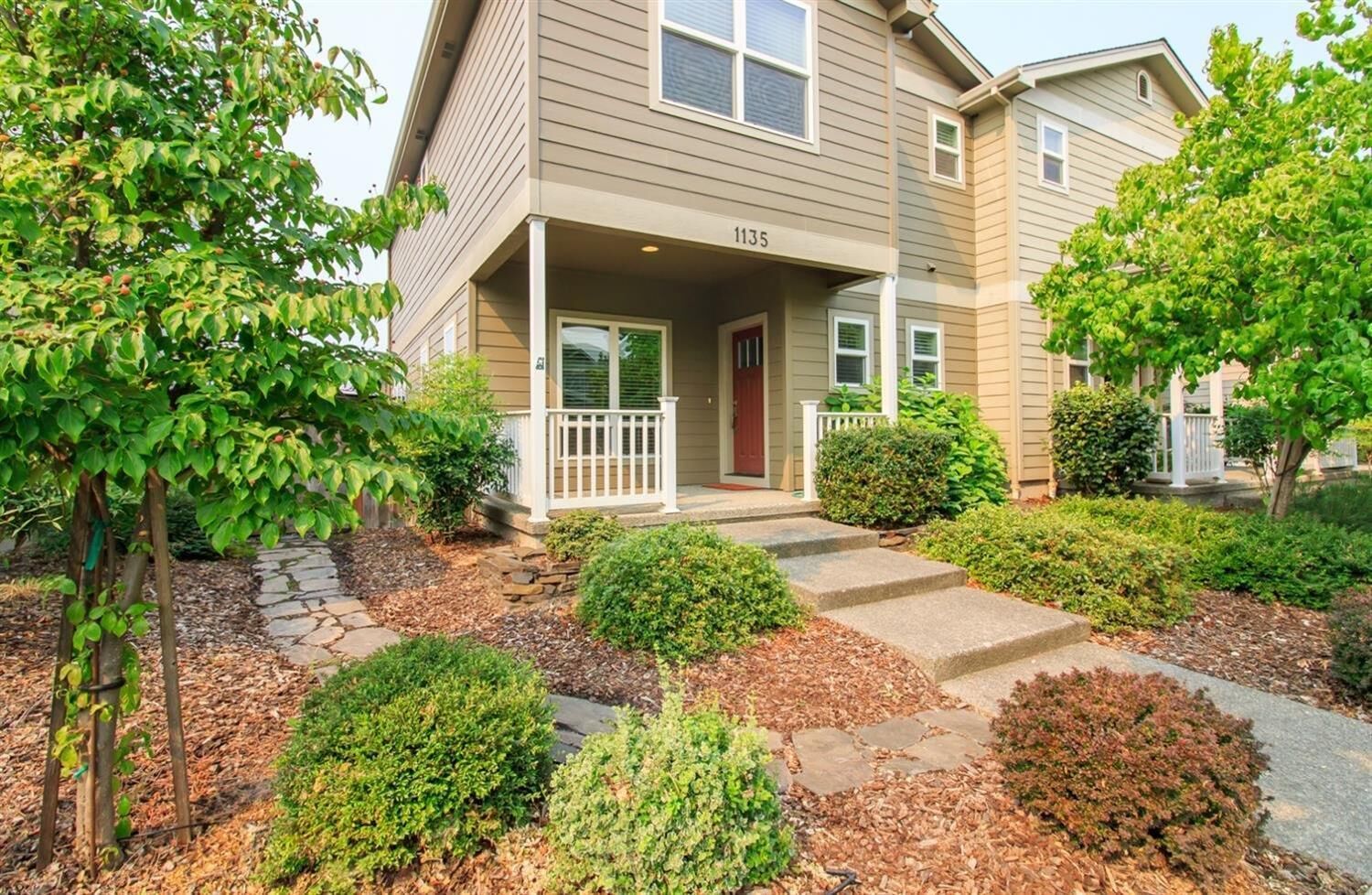 Property Photo:  1135 Rustler Peak Street  OR 97502 