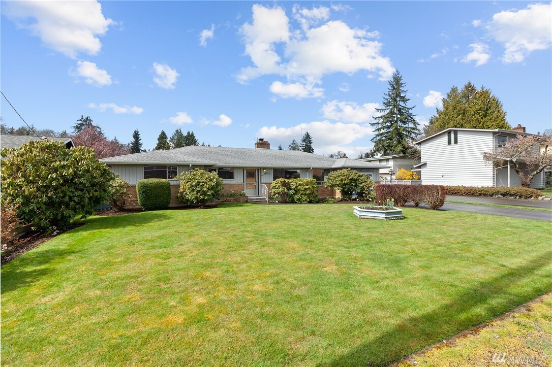Property Photo: 13023 20th Avenue NE WA 98125
