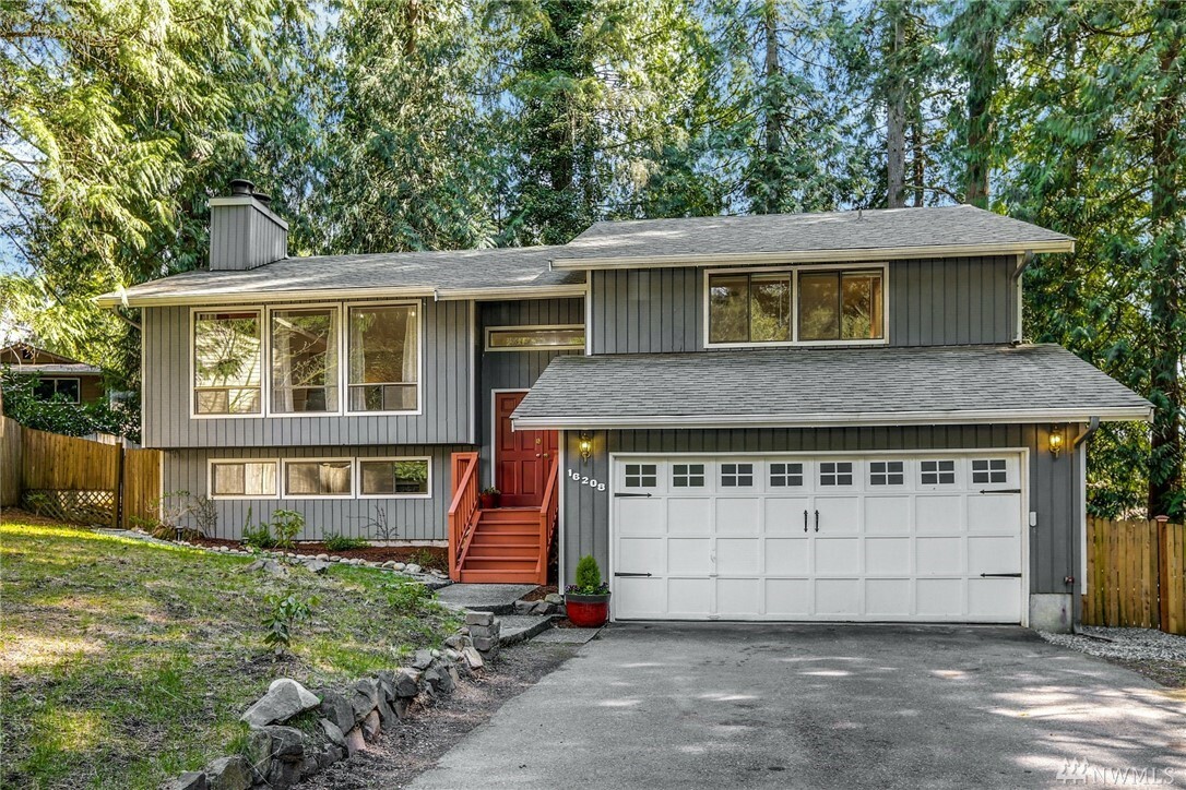 Property Photo:  16208 197th Ave NE  WA 98077 