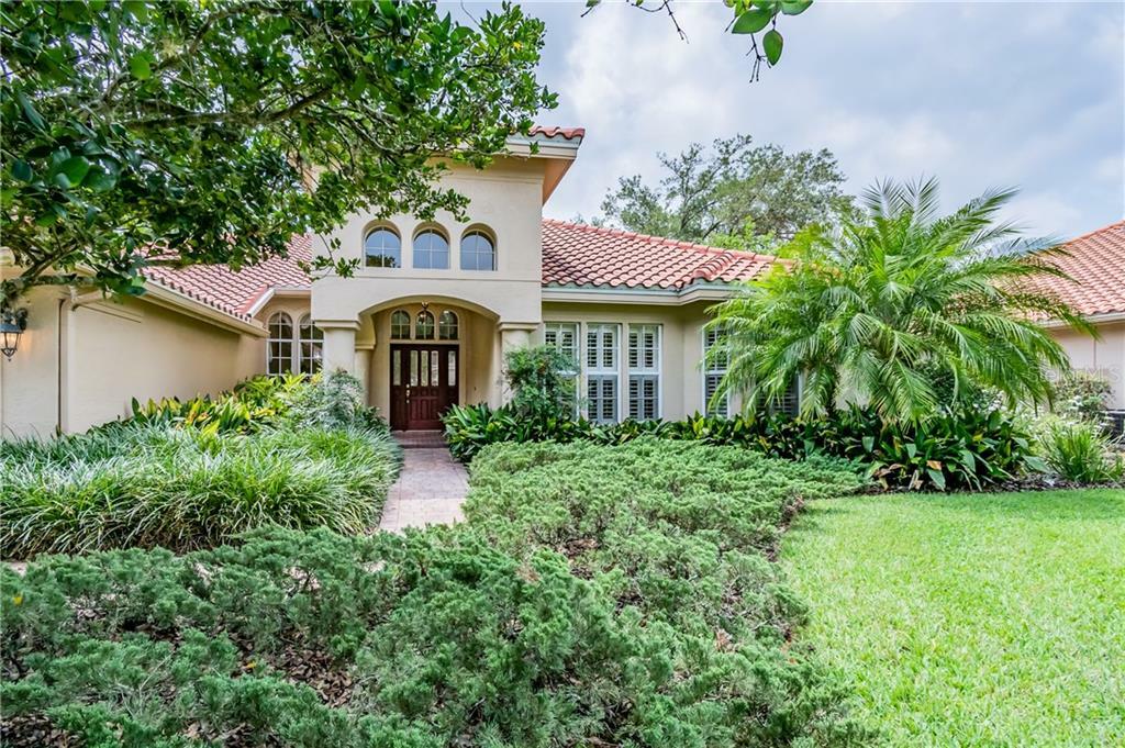 Property Photo:  1112 Flores De Avila  FL 33613 