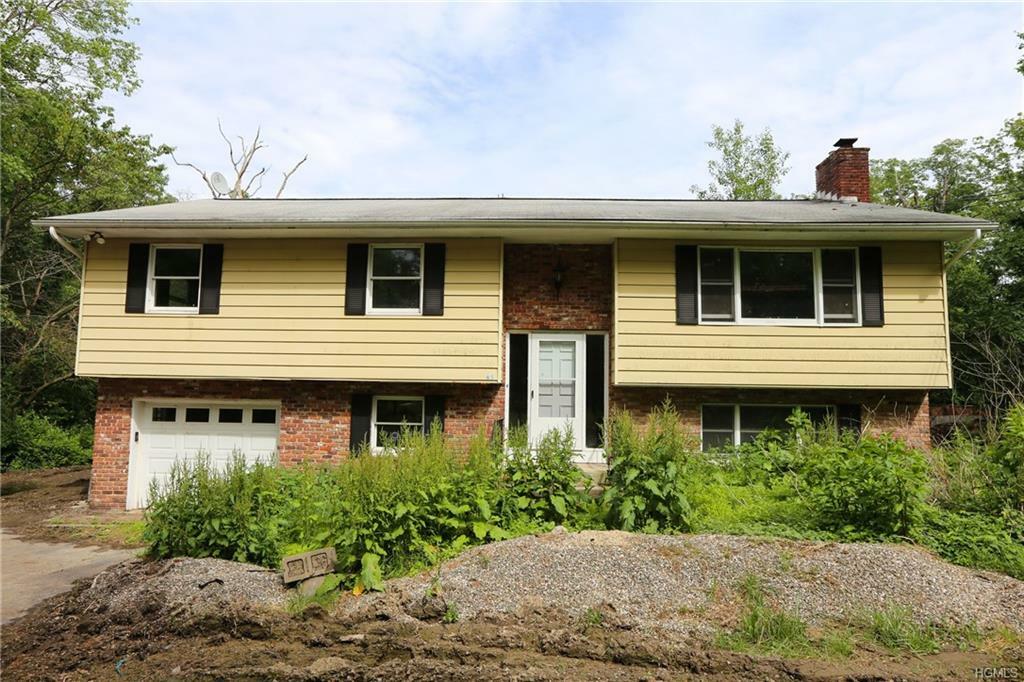 Property Photo:  65 Red Barn Road  NY 12566 