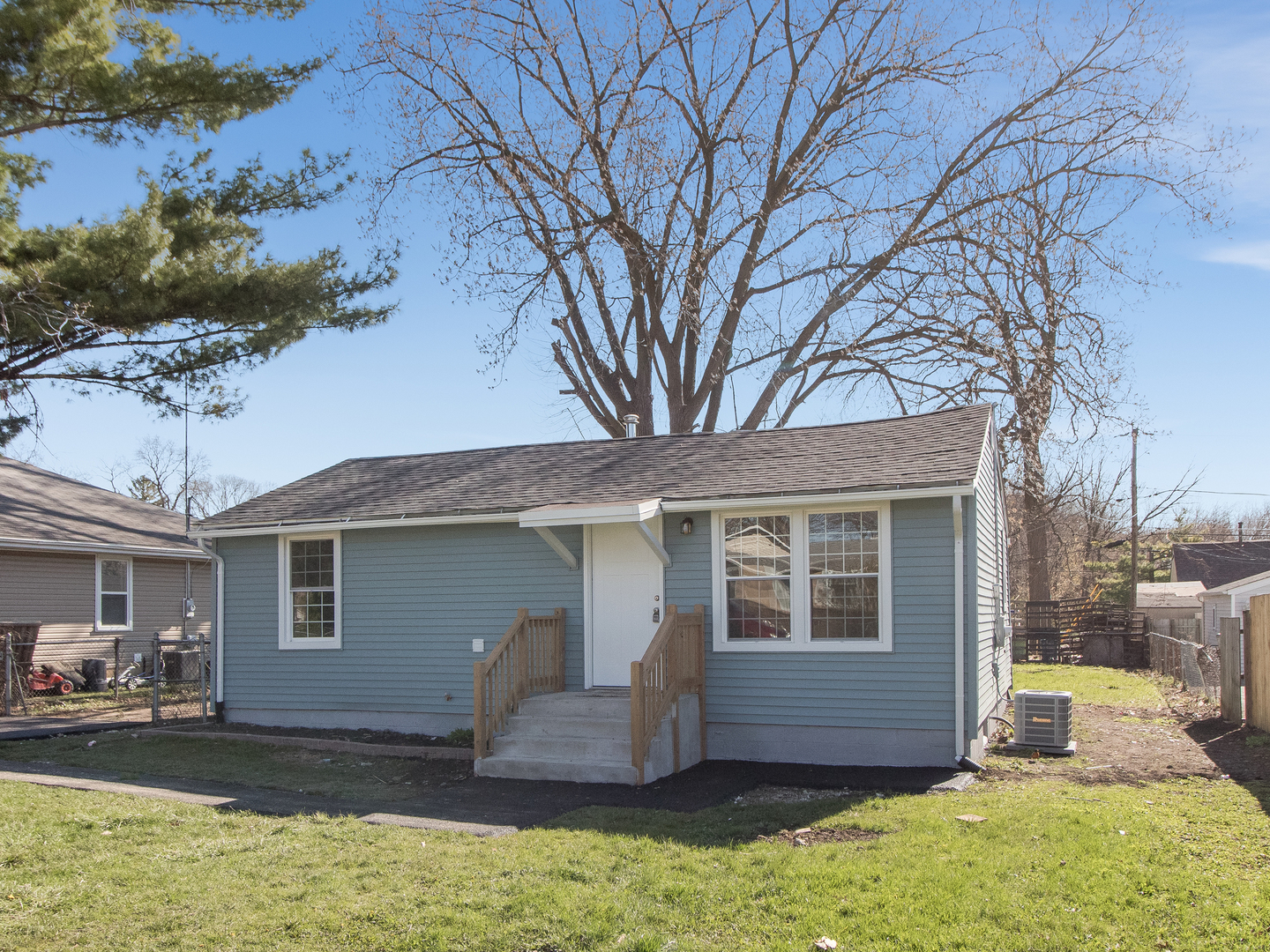 308 South Calhoun Street  Aurora IL 60505 photo