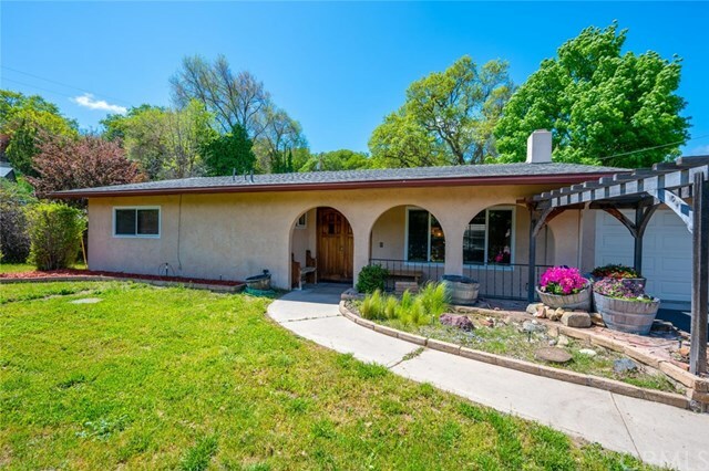 Property Photo: 9305 Curbaril Avenue CA 93422