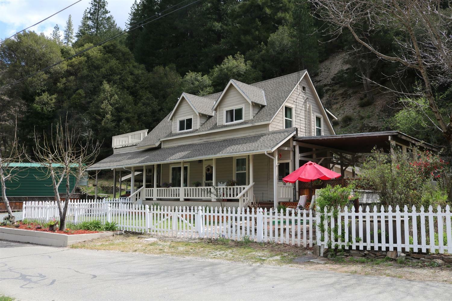 Property Photo: 168 Pearl Street CA 95936