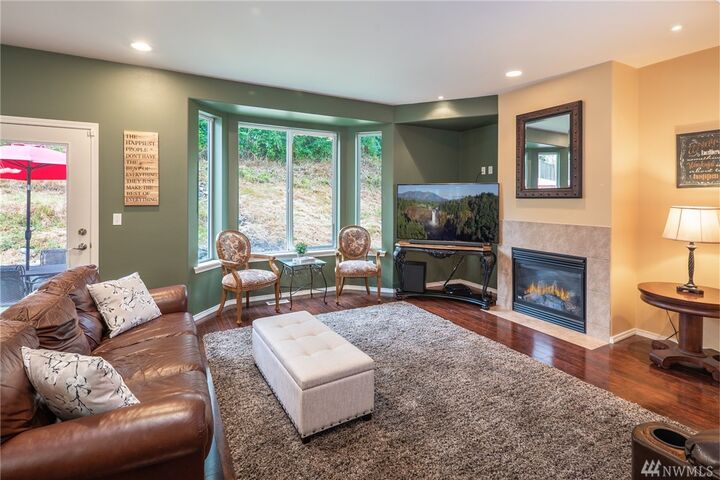 Property Photo: 13789 194th Drive SE WA 98272