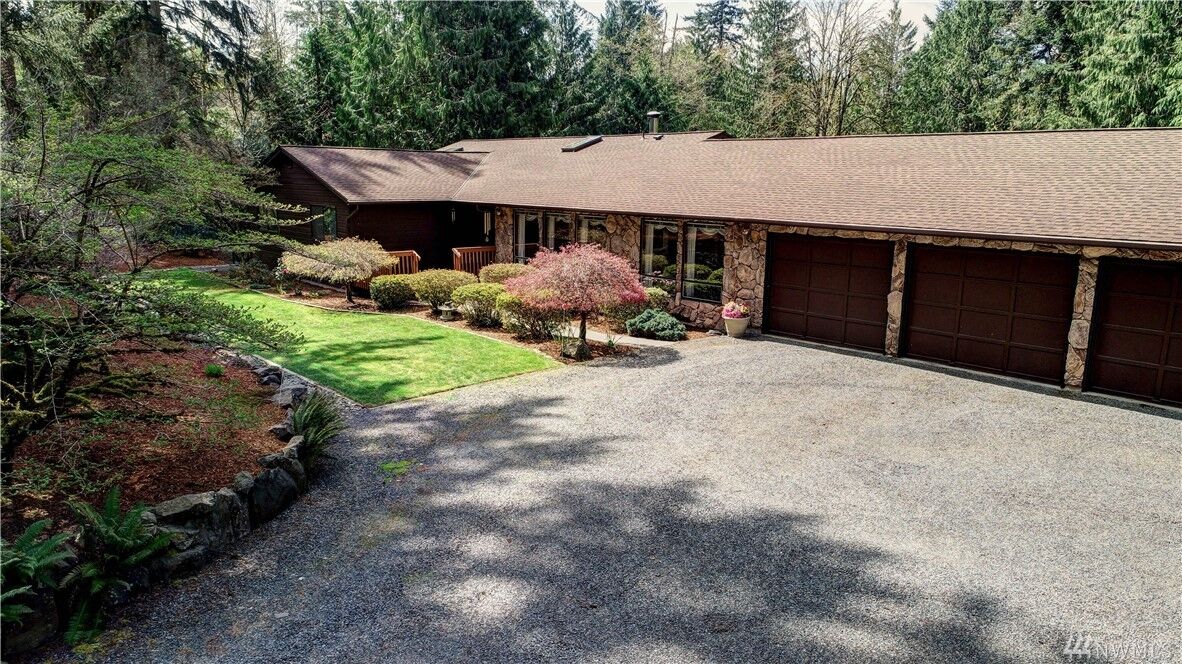 Property Photo: 23620 131st Avenue SE WA 98296