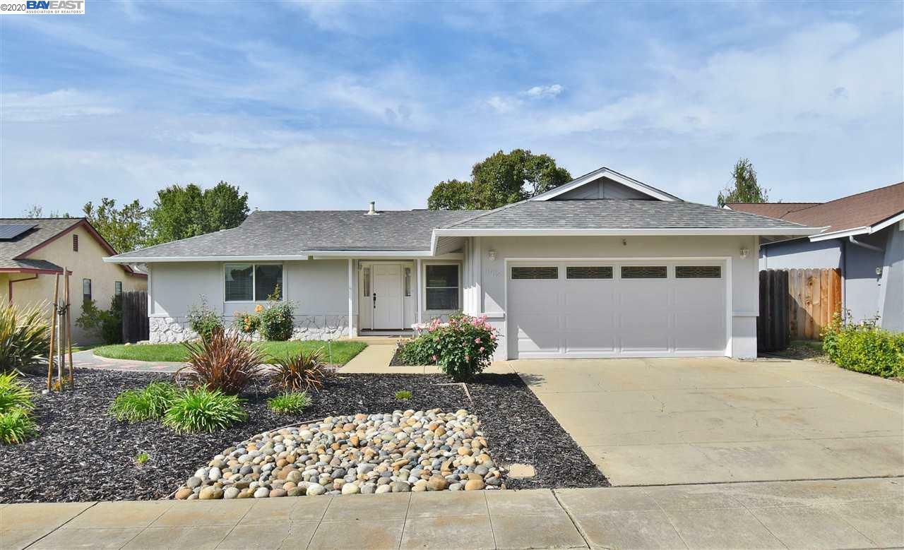 Property Photo:  842 Mohawk Dr  CA 94551 