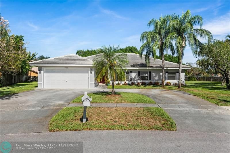 Property Photo:  1401 SW 52nd Way  FL 33317 