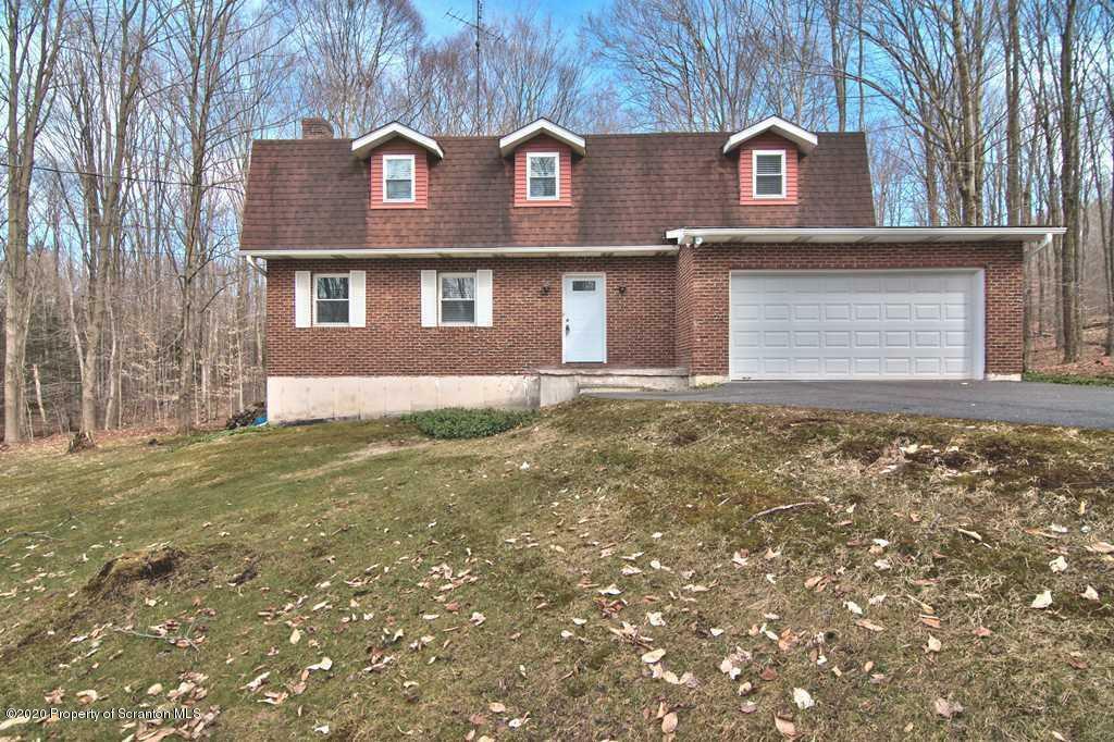 Property Photo:  11 Hemlock Drive  PA 18444 