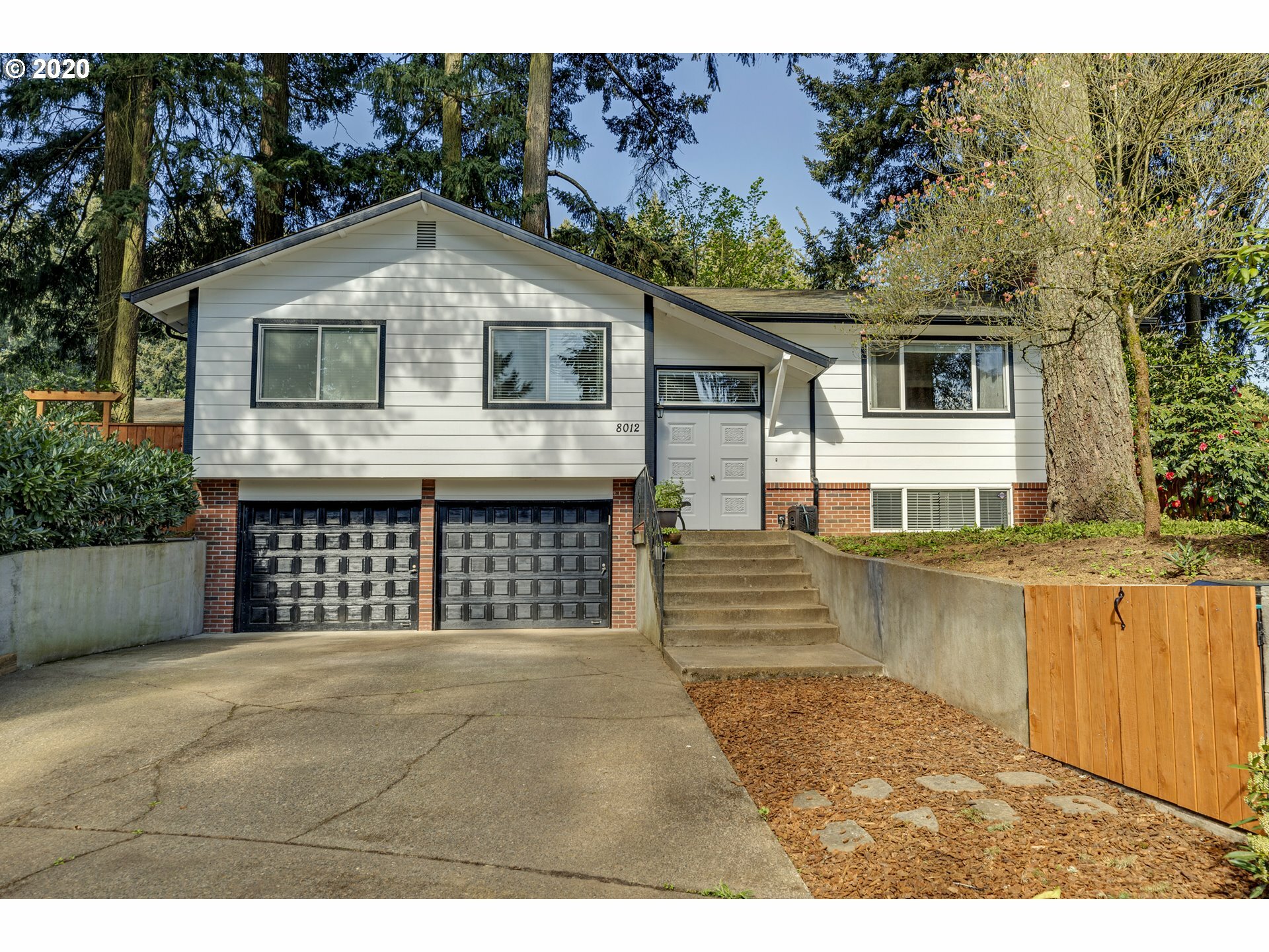 Property Photo: 8012 NE 87th Ave WA 98662