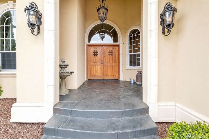 Property Photo:  608  Possession View Lane  WA 98275 