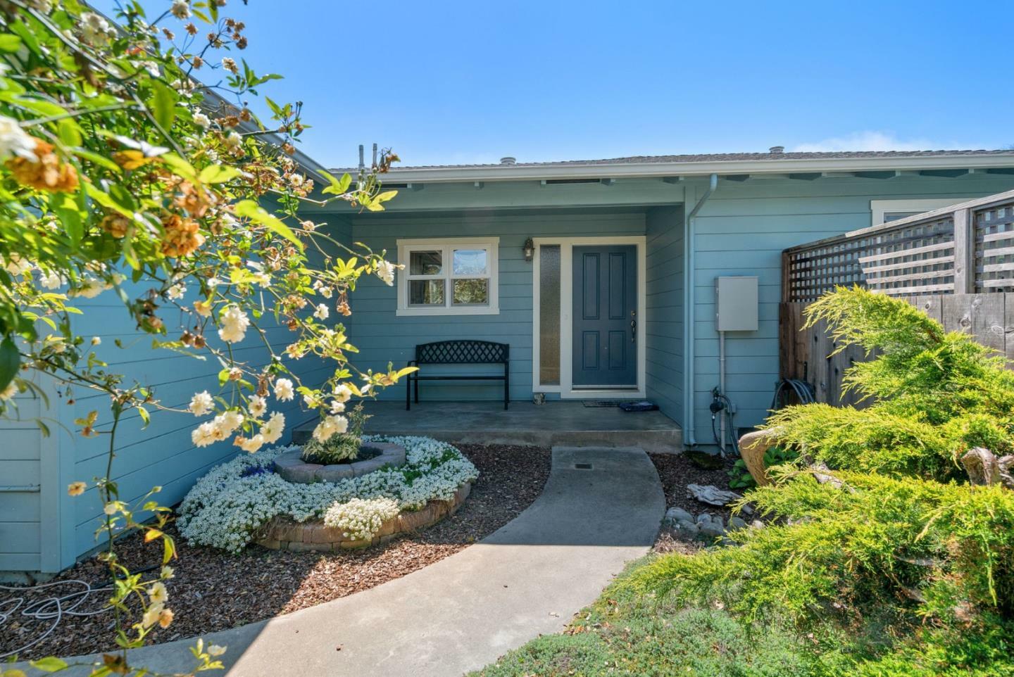 Property Photo:  524 Hanover Street  CA 95062 