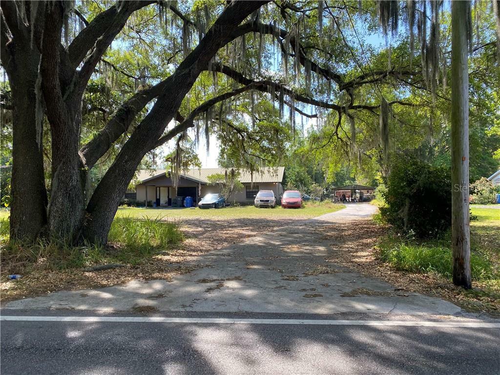 Property Photo:  5103 Coronet Road  FL 33566 