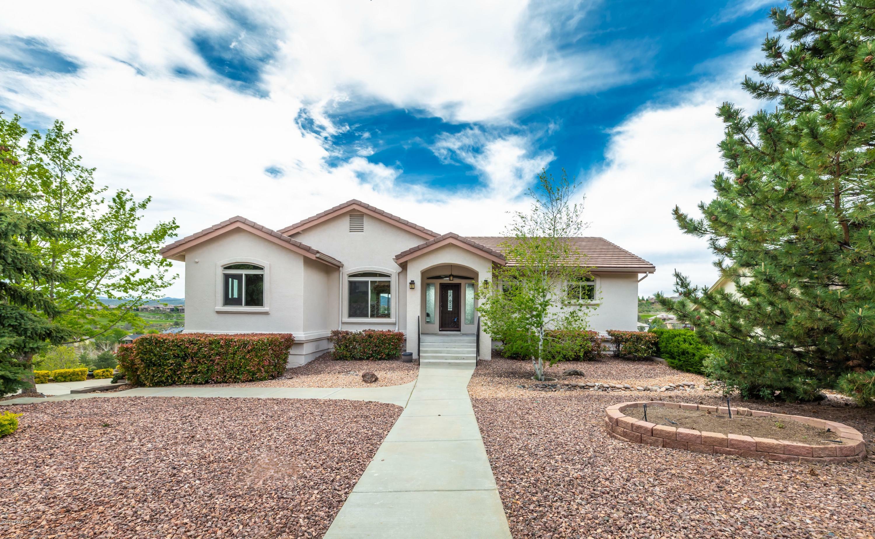 Property Photo:  933 Golden Hawk Drive  AZ 86301 