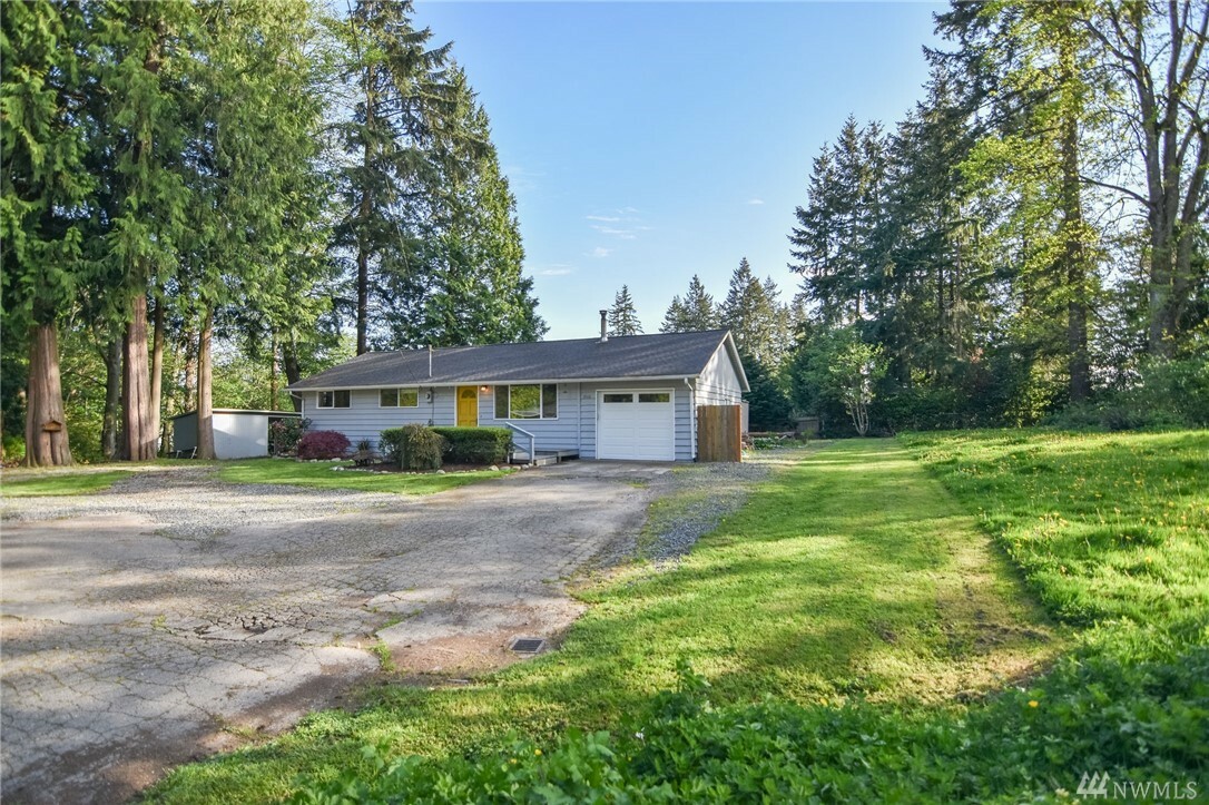 Property Photo:  3506 Fender Dr  WA 98087 