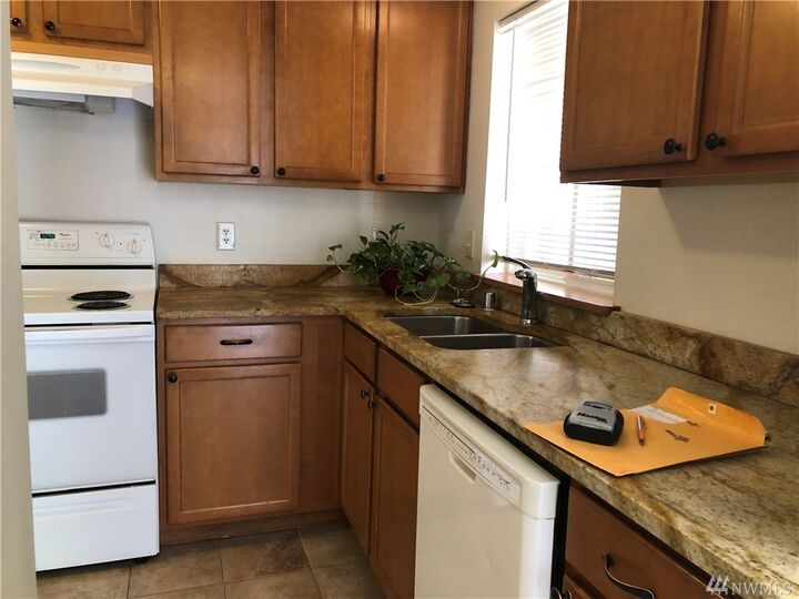 Property Photo: 311 Cedar Ave 1 WA 98290