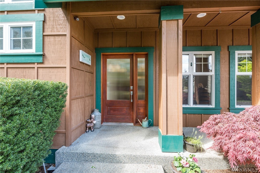 Property Photo: 5406 62 Avenue W WA 98467