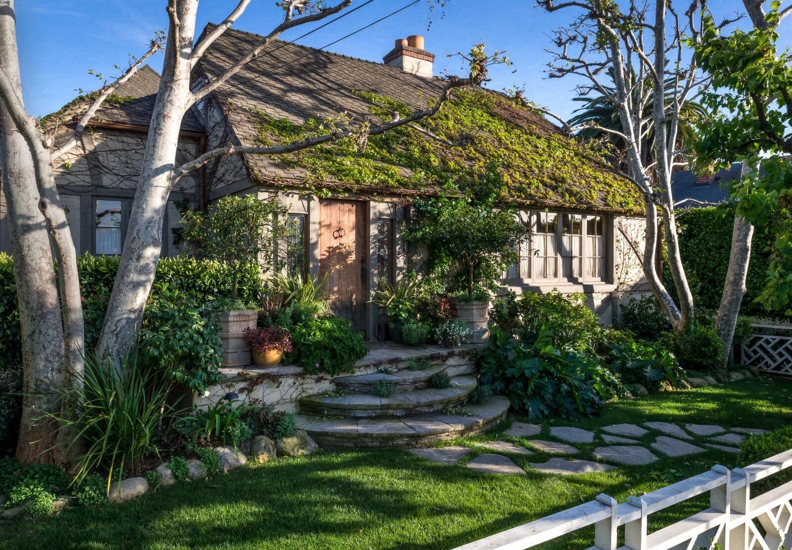 Property Photo:  119 W Pedregosa Street  CA 93101 