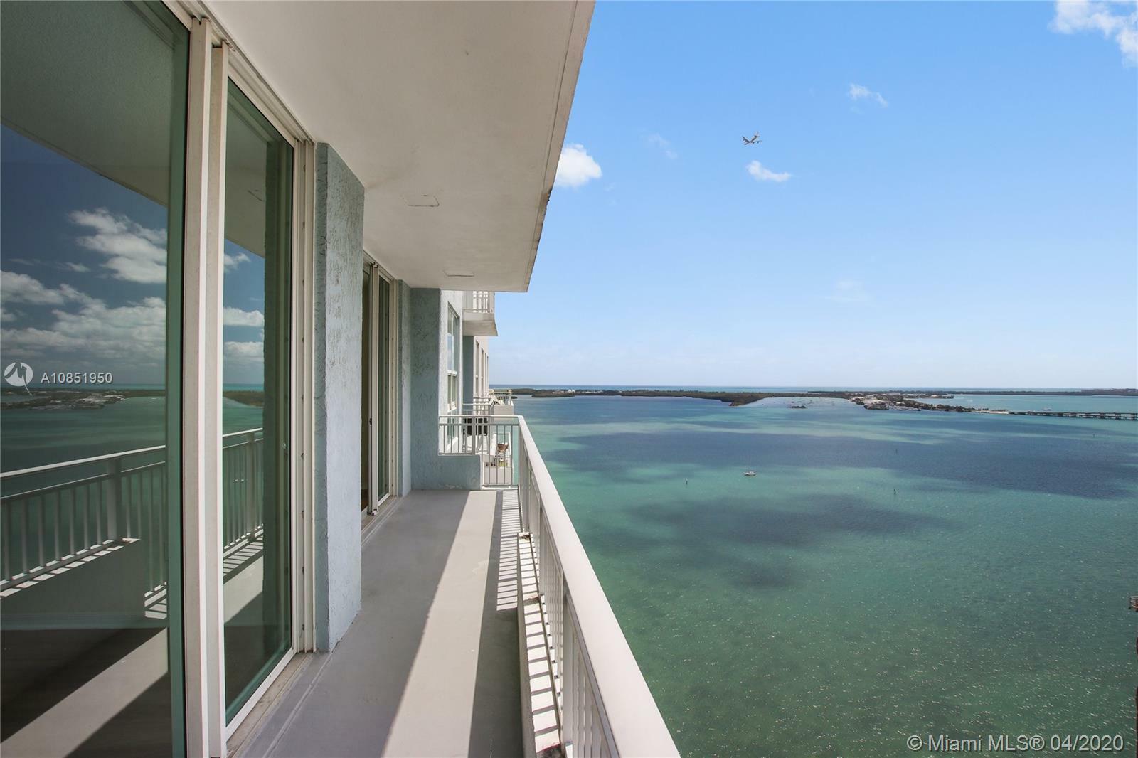Property Photo: 1111 Brickell Bay Dr 1407 FL 33131