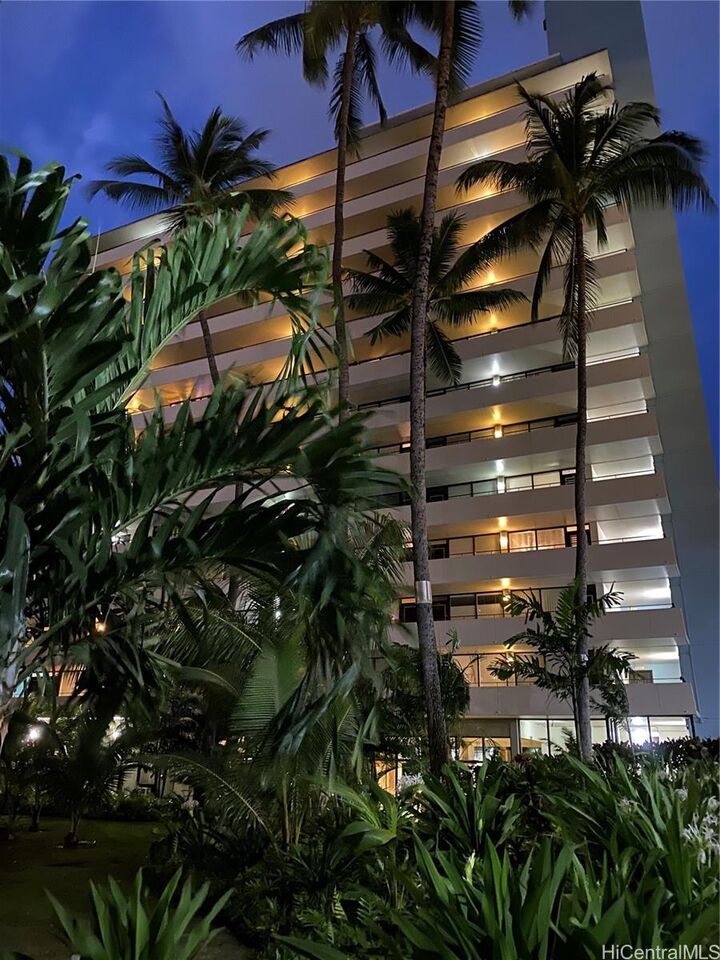 425 Ena Road 202B  Honolulu HI 96815 photo
