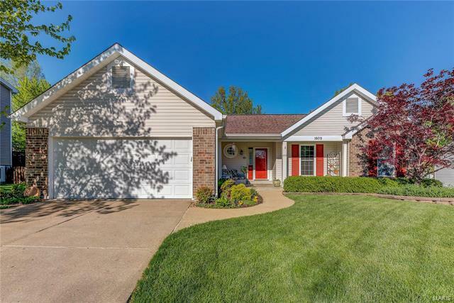 Property Photo: 1609 Indian Summer Spur 63026