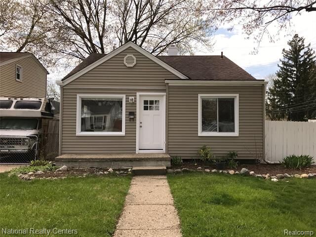 Property Photo:  2300 Rowland Avenue  MI 48067 