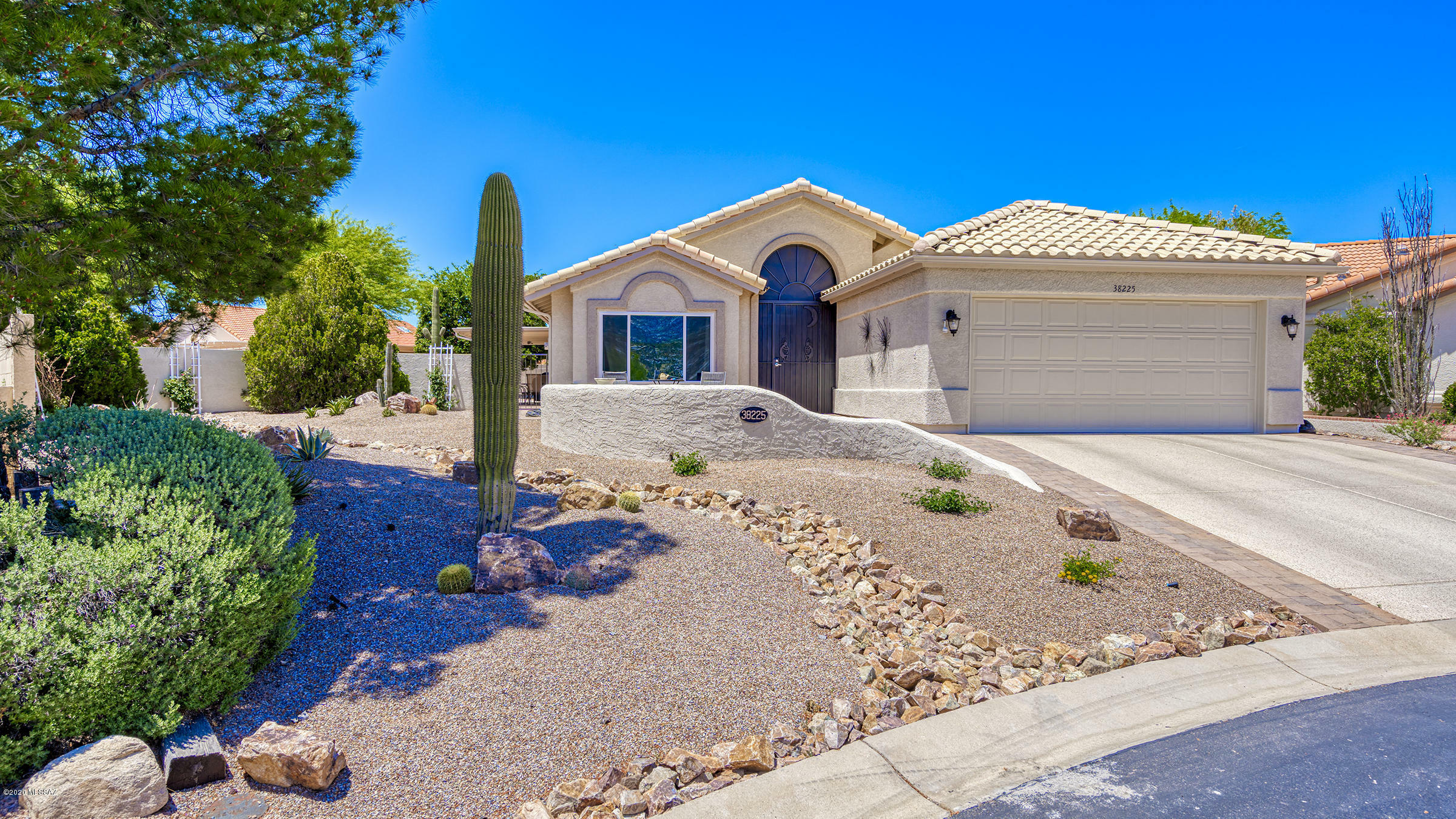 Property Photo:  38225 S Par Court  AZ 85739 