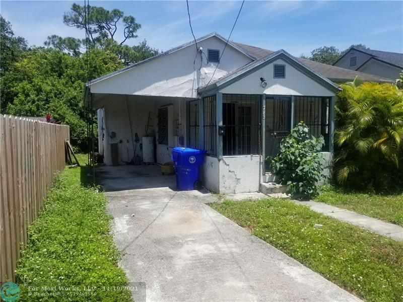 Property Photo:  783 NW 50th St  FL 33127 