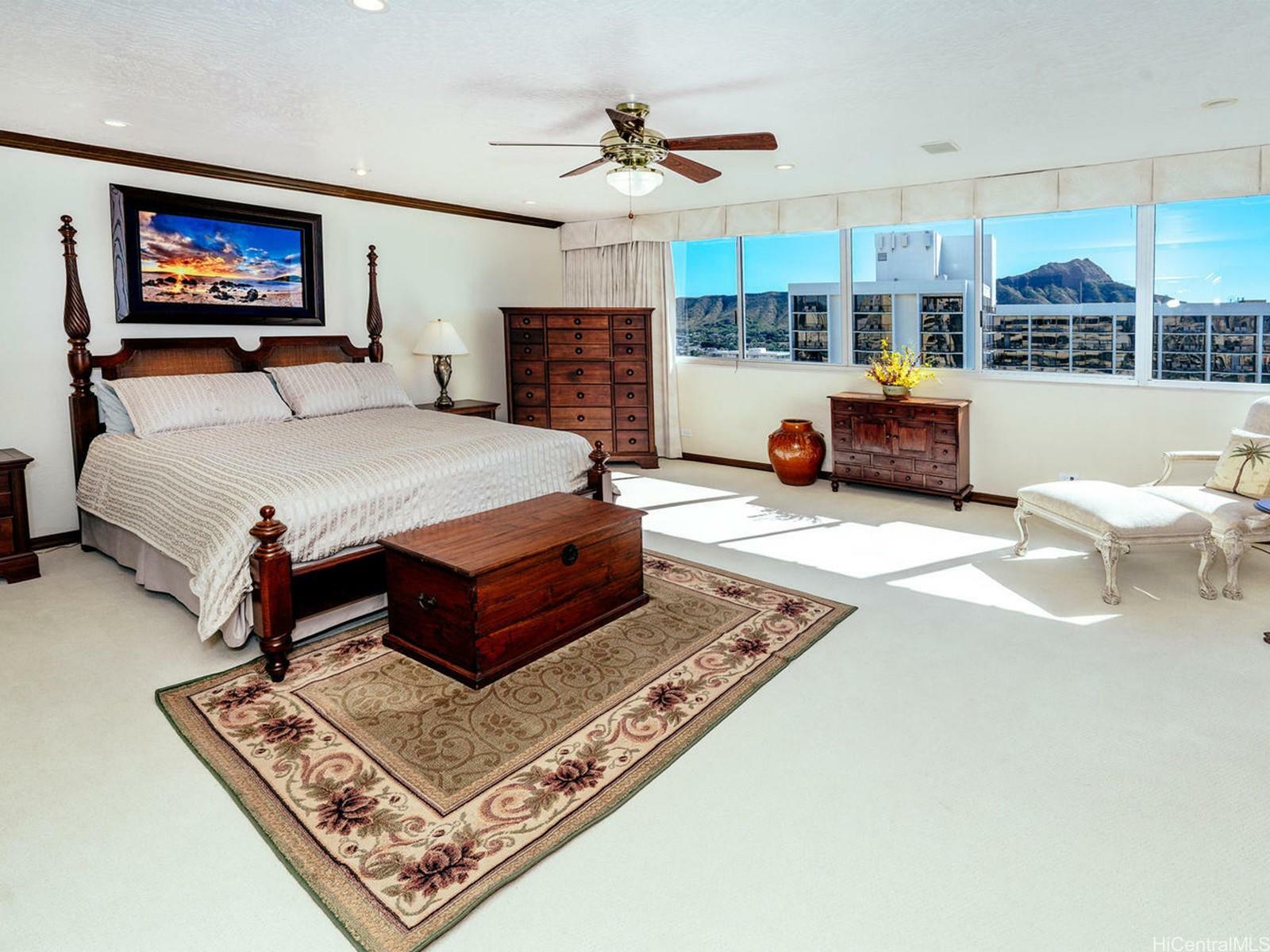 Property Photo:  2500 Kalakaua Avenue 2501  HI 96815 