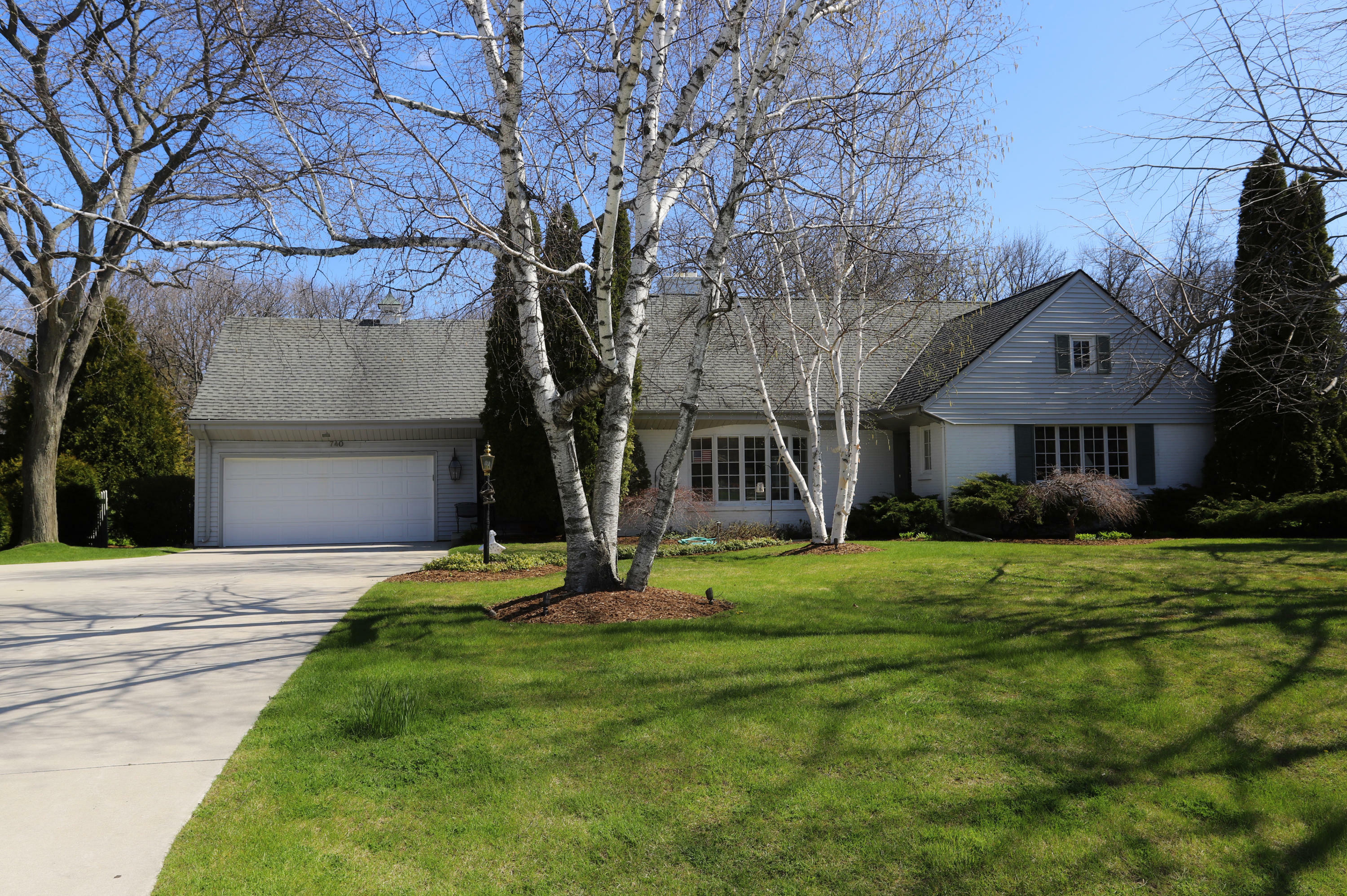 Property Photo:  740 E Bay Point Rd  WI 53217 