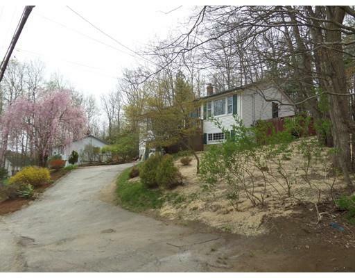 Property Photo:  7 E Brookfield Rd  MA 01535 