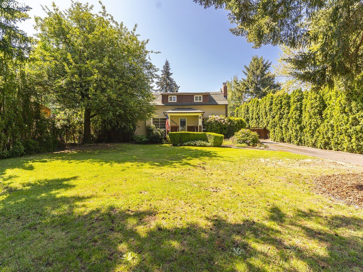 Property Photo: 10608 NE Skidmore St OR 97220