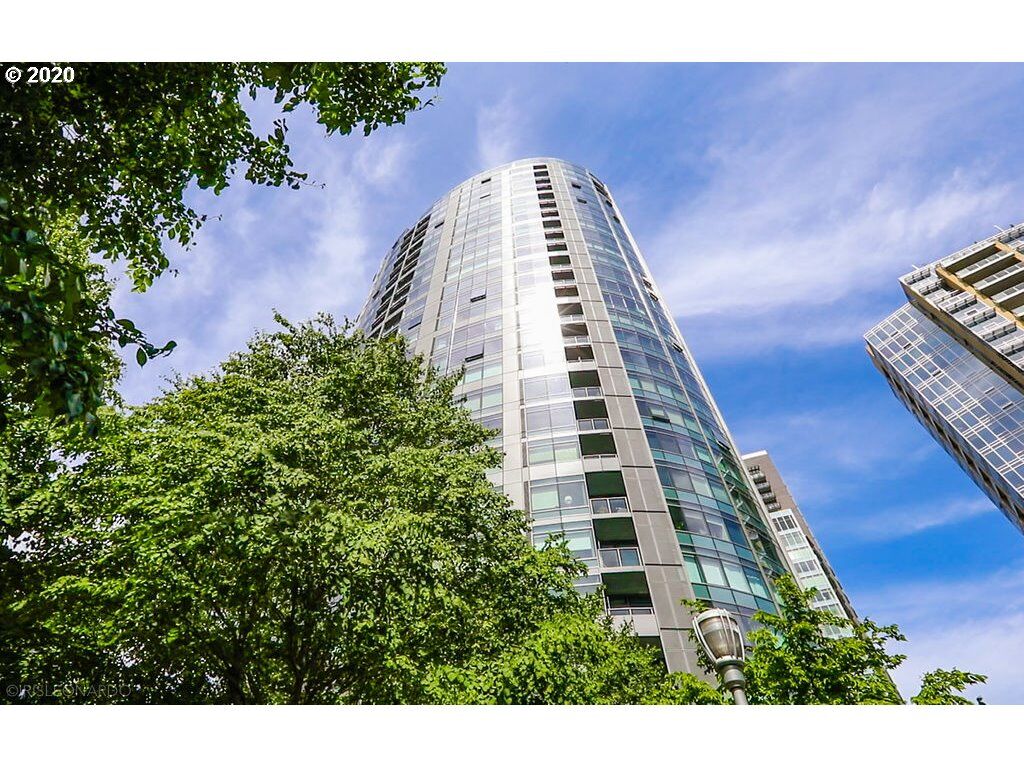 Property Photo:  3601 S River Pkwy 2012  OR 97239 