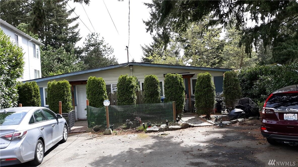 Property Photo:  14020 Midvale Ave N  WA 98133 