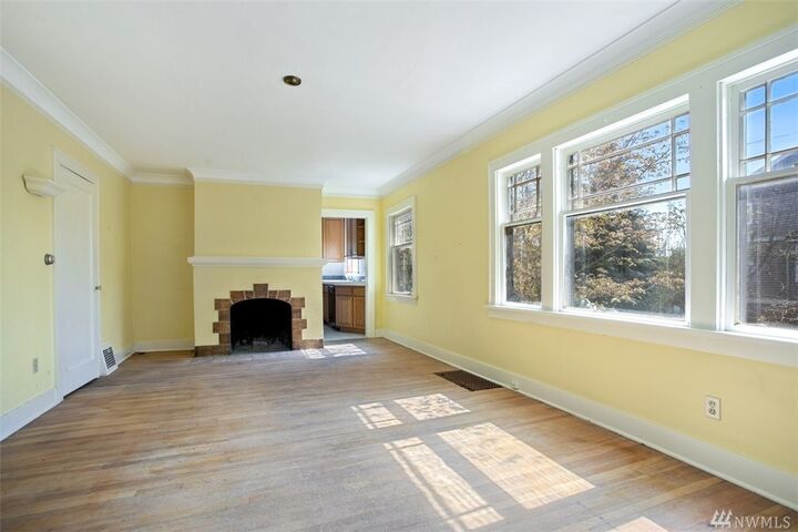 Property Photo: 5026 46th Avenue S WA 98118