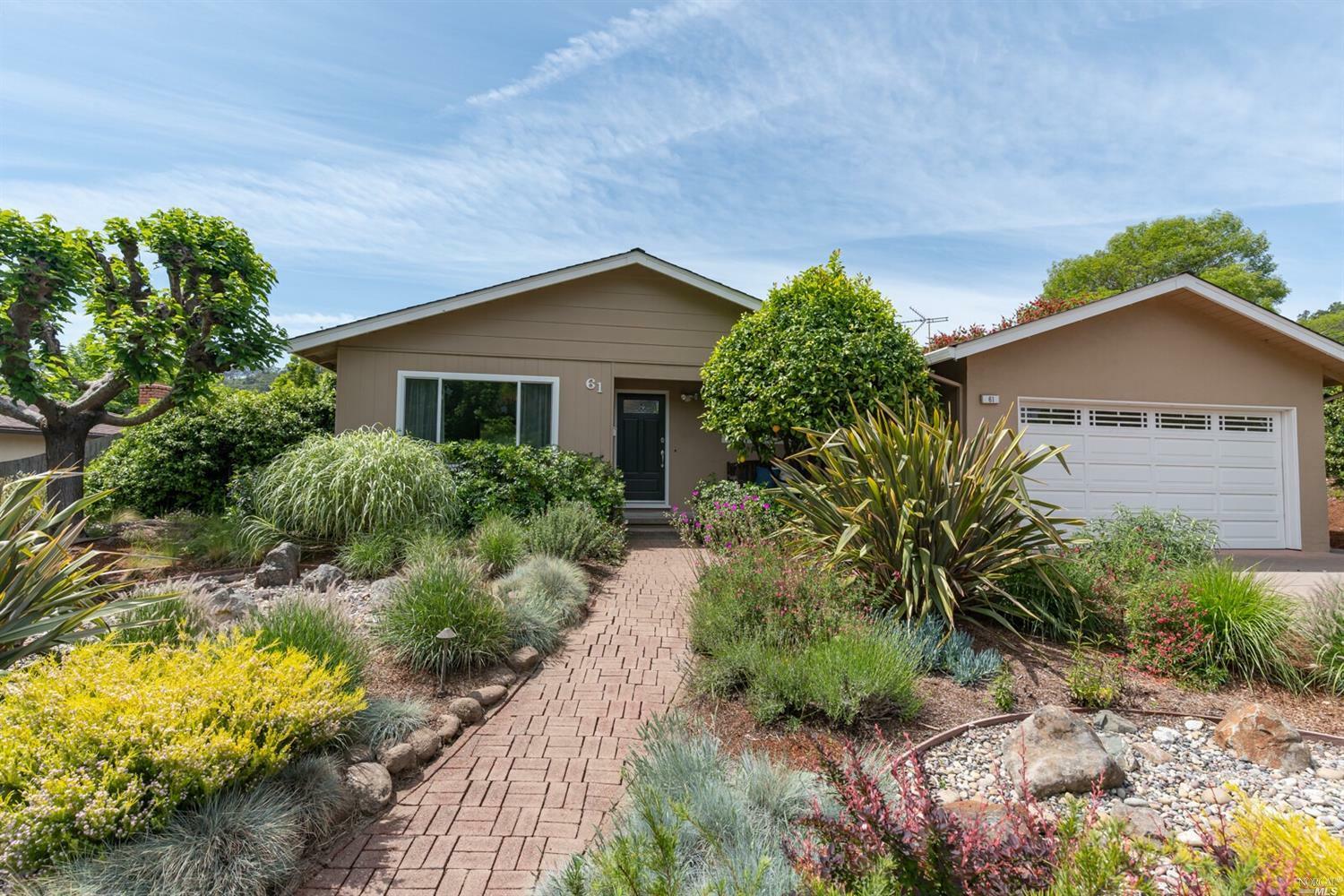 Property Photo:  61 Esmeyer Street  CA 94903 