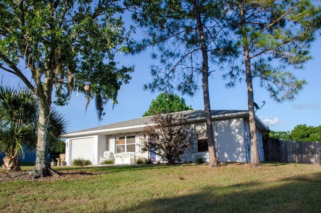 Property Photo:  36214 Bristol Circle  FL 32735 