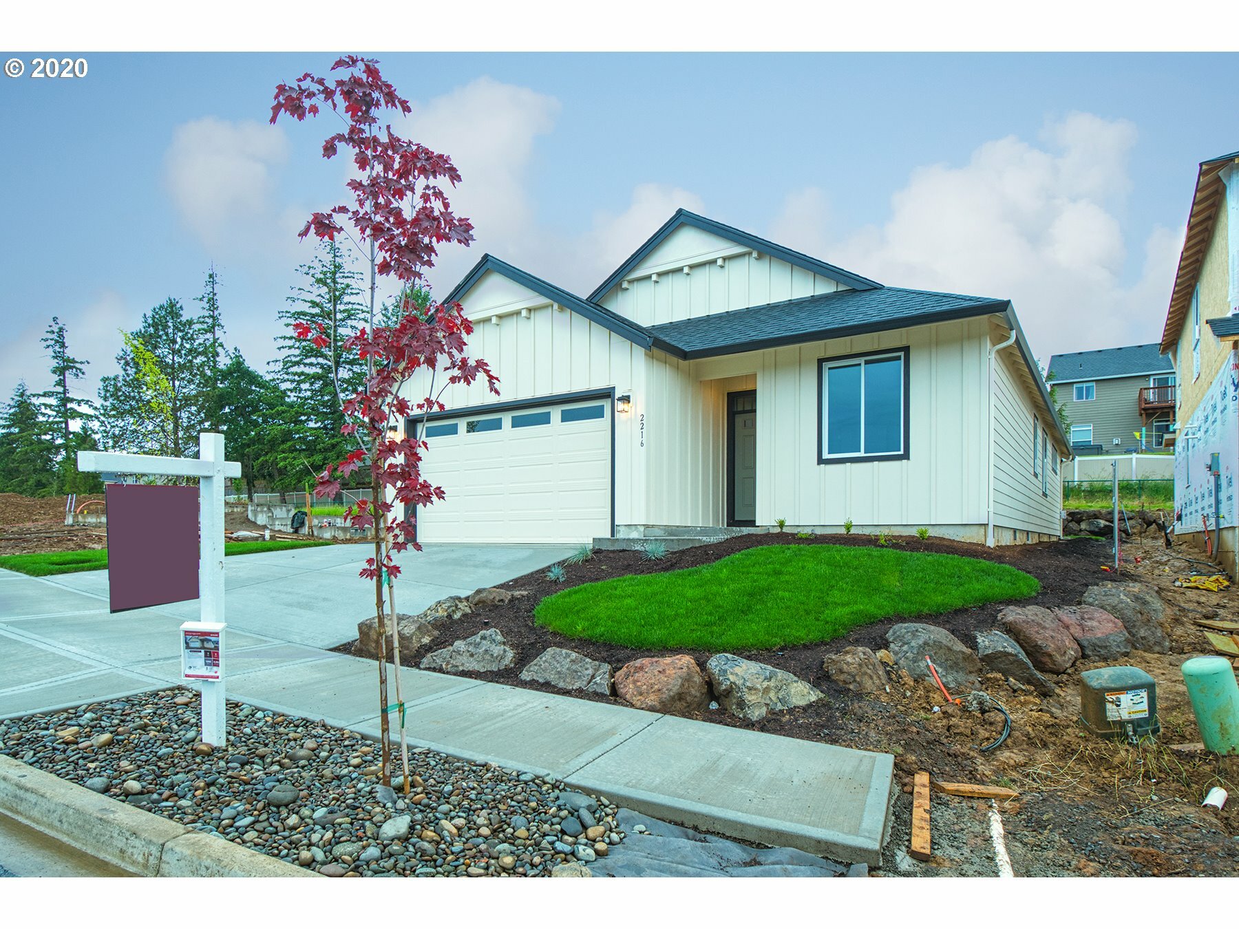 Property Photo:  2107 N 4th Way  WA 98642 