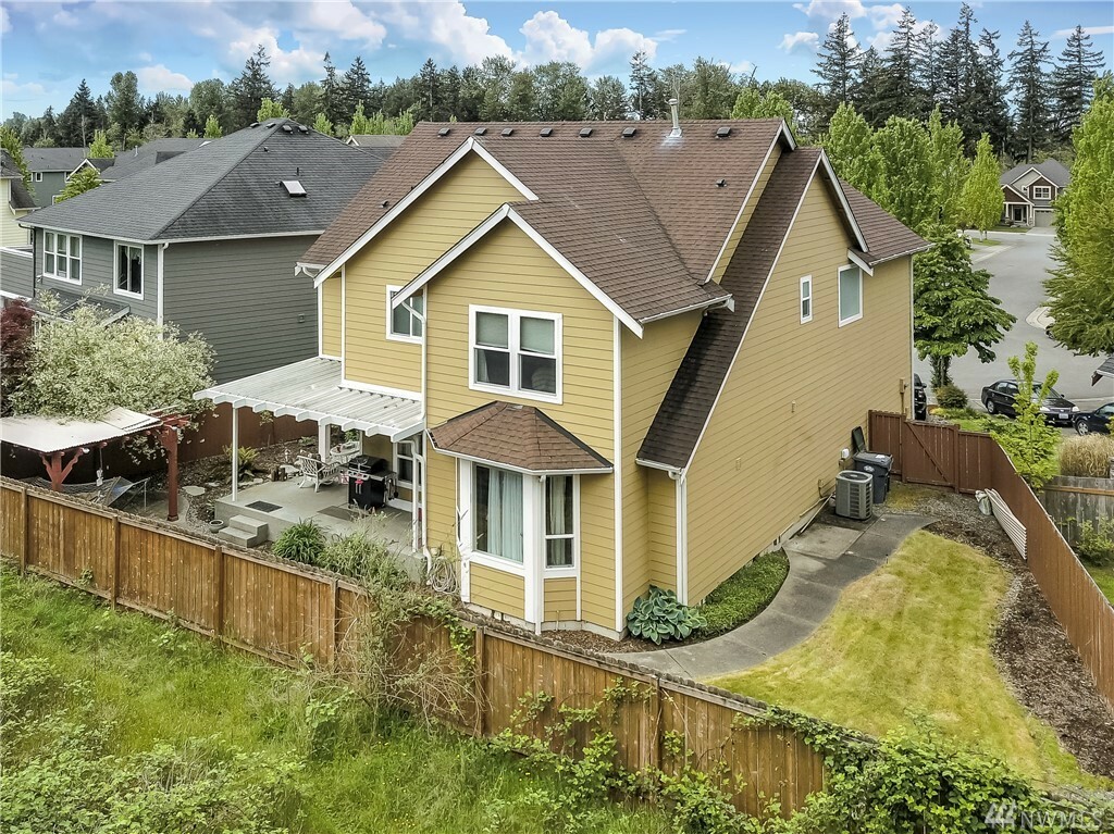 Property Photo: 8516 153rd St E WA 98375