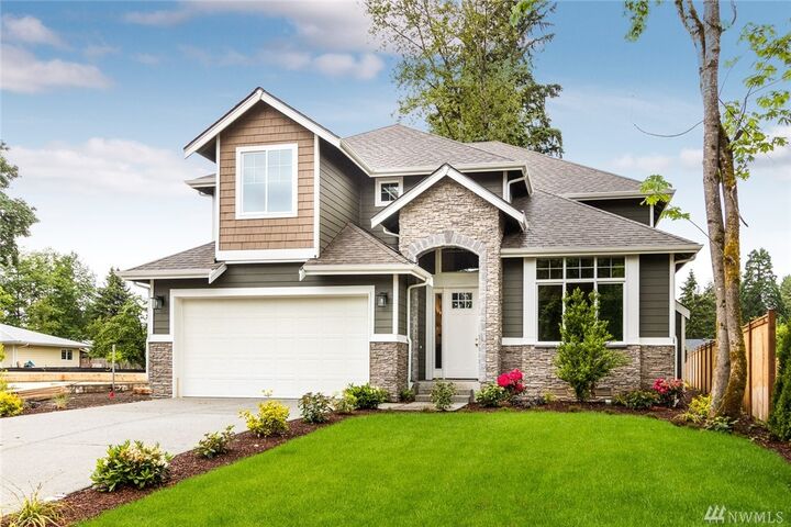 Property Photo:  4918 NE 1st Street  WA 98059 