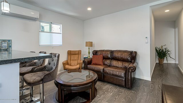 Property Photo: 1207 S Sycamore Avenue CA 90019