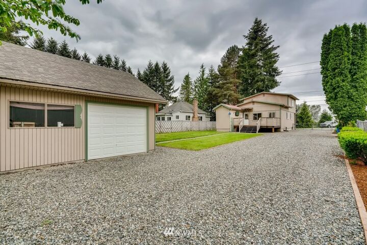 32808 3rd Avenue  Black Diamond WA 98010 photo