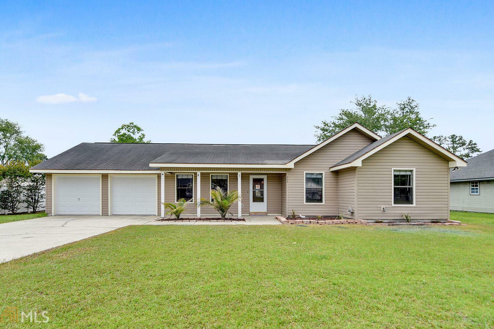 Property Photo:  204 Grassmere St  GA 31548 