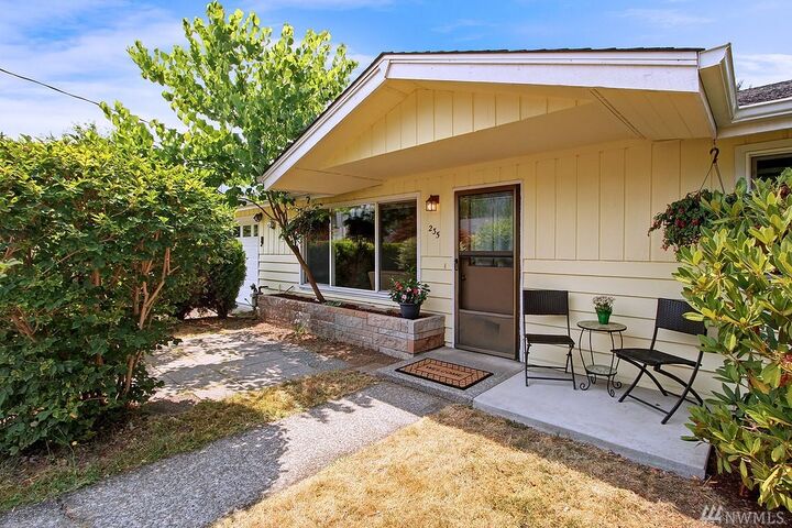 235 2nd Ave NE  Issaquah WA 98027 photo