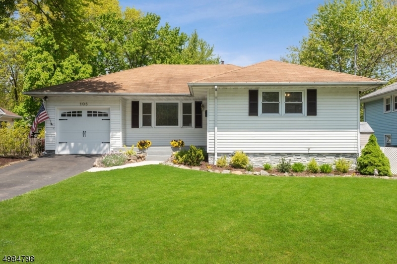 Property Photo:  105 Hawthorne Dr  NJ 07974 