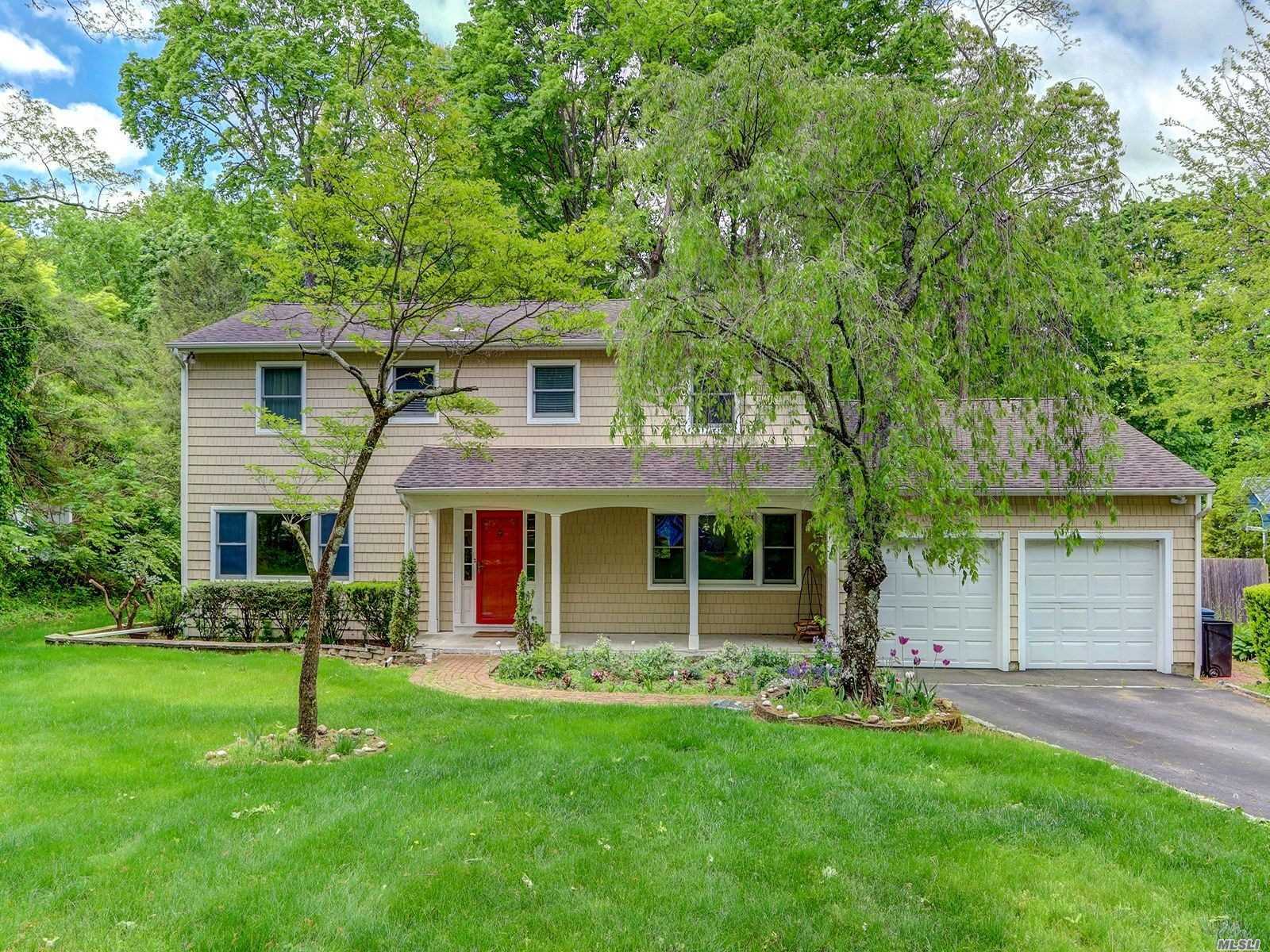 Property Photo:  8 Milleridge Lane  NY 11787 