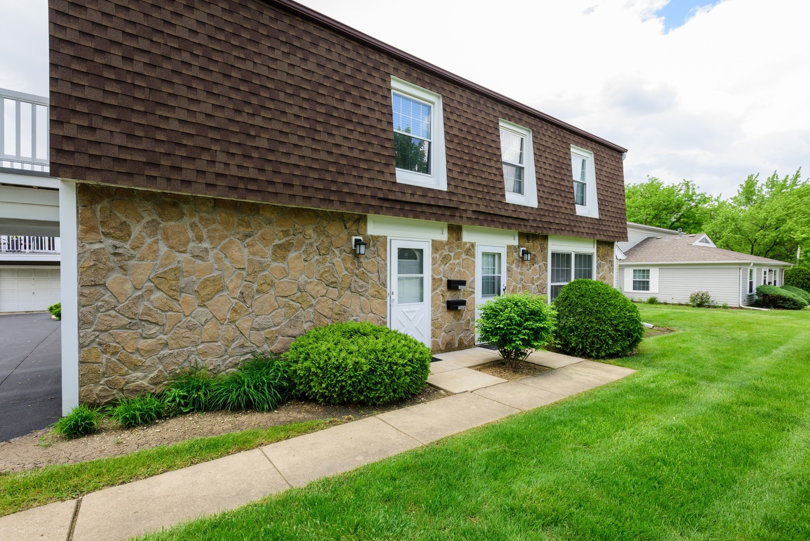 Property Photo:  1503 Woodcutter Lane D  IL 60189 