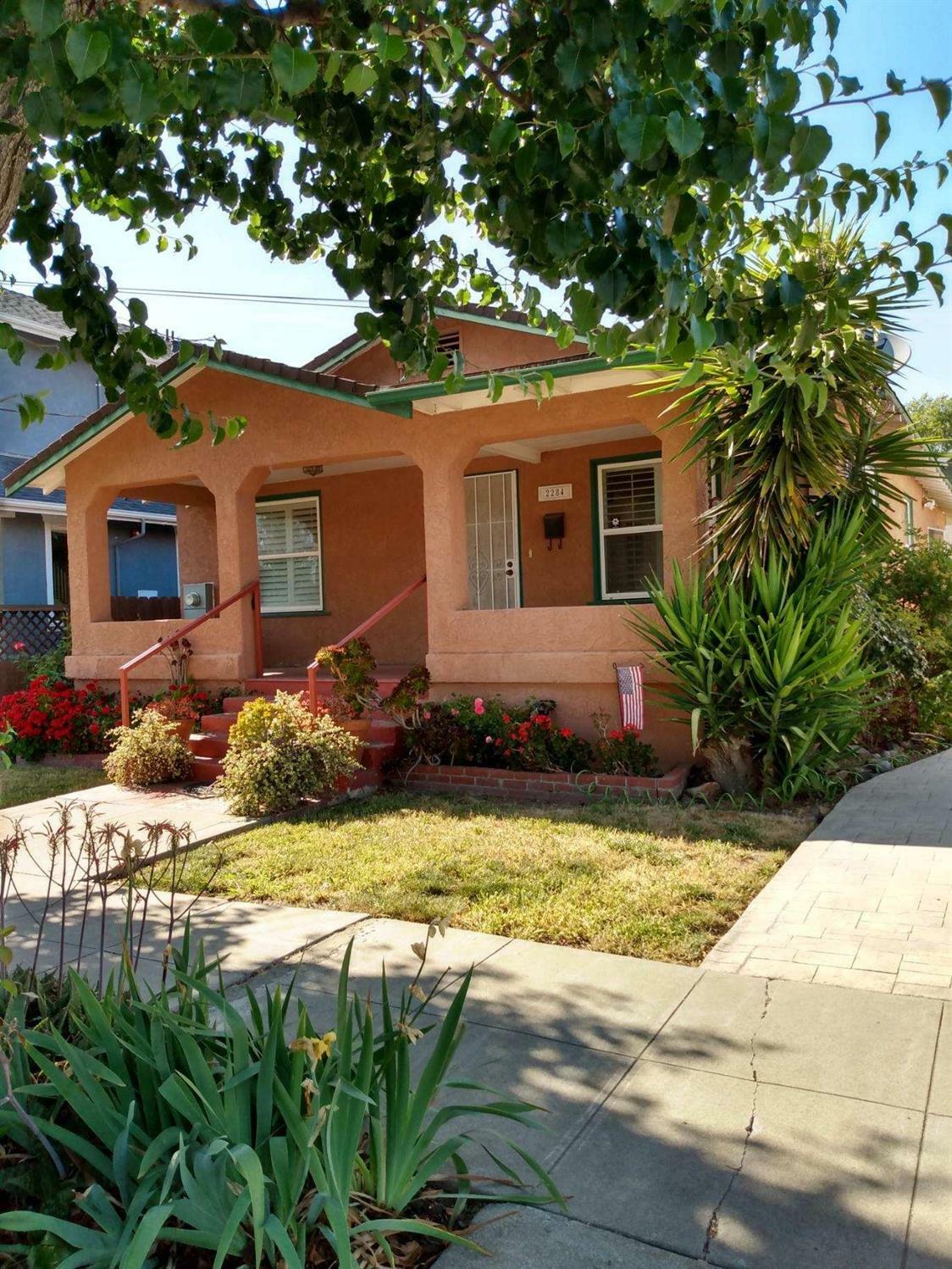 Property Photo:  2284 Palm Avenue  CA 94550 