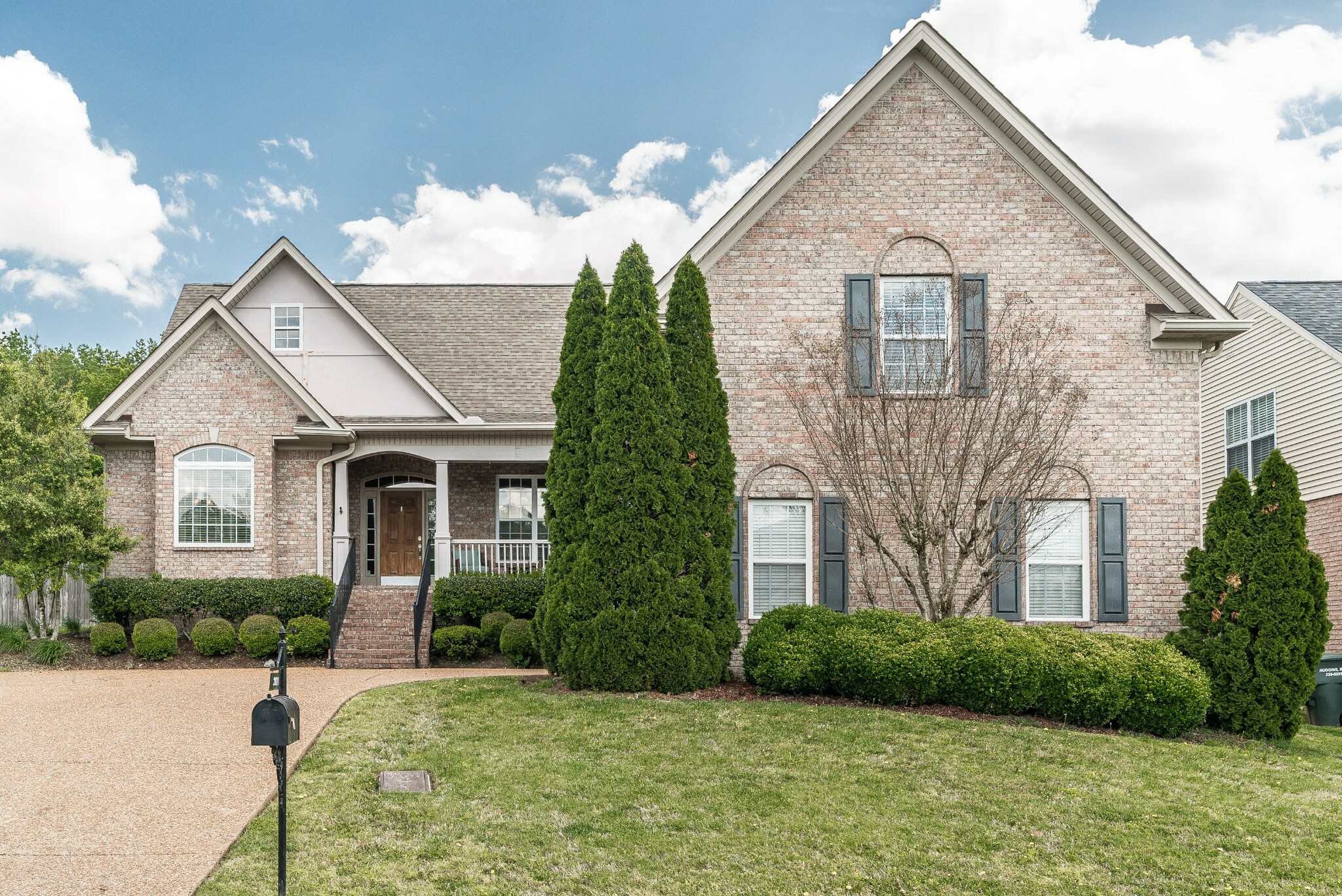 Property Photo:  2024 Sherbrooke Ln  TN 37211 