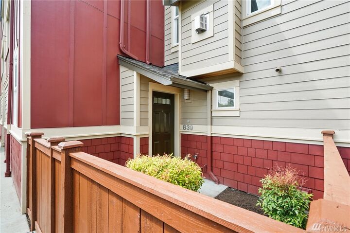 Property Photo: 839 N 145th Lane WA 98133